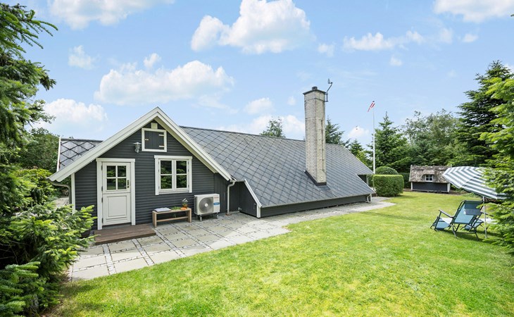 2 bedroom beautiful home in Farsø 1