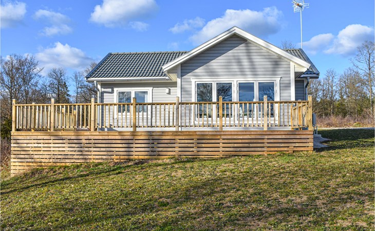 Awesome home in Backaryd 1