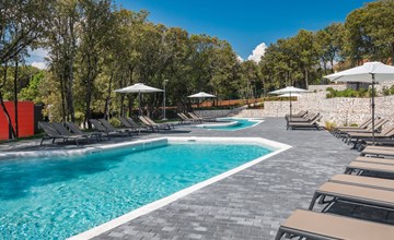 Luxury Bay Villa with private hot tub 3