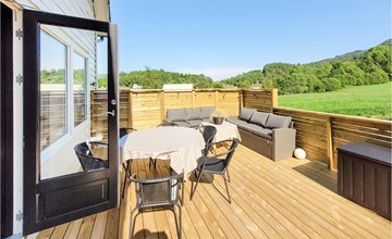 Nice home in Fitjar with house sea view 2
