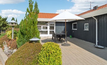 Lovely home in Glesborg with kitchen 2