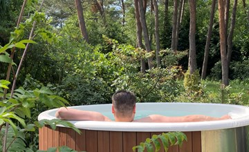 Berken Lodge Eco 4 persons with hottub 3