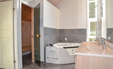 Lovely home in Oksbøl with sauna 3