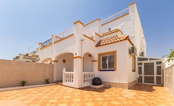 Stunning home in Torrevieja with swimming pool 2