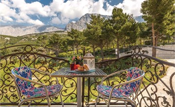 Beautiful apartment in Krvavica 2
