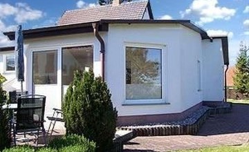 Modern ausgestattetes Ferienhaus mit Terrasse 2