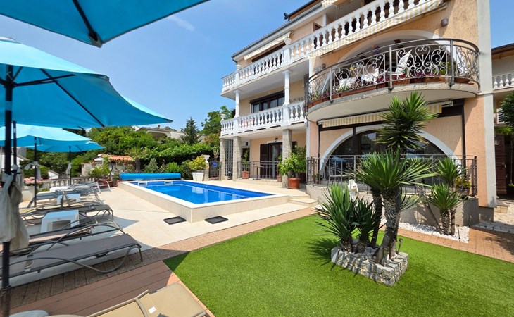 Wohnung mit Terrasse - Gemeinschaftspool 1