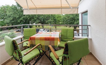 2 bedroom cozy apartment in Porec 3