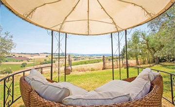 Beautiful home in Castiglione del Lago 2