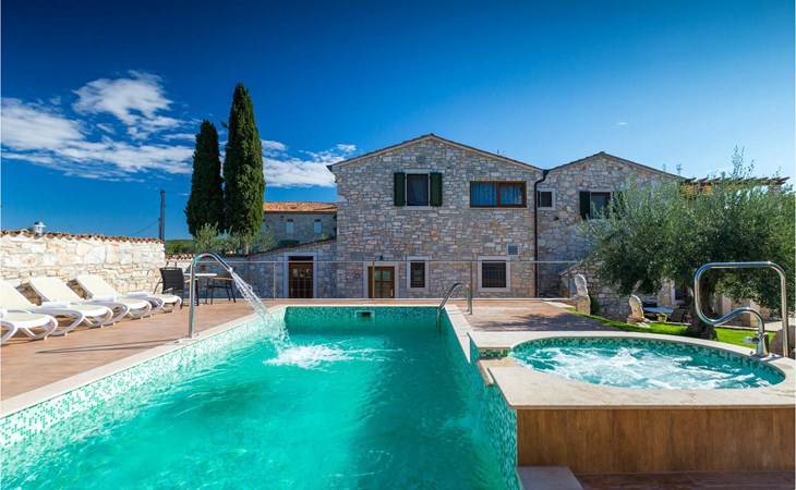 Villa Perci 1