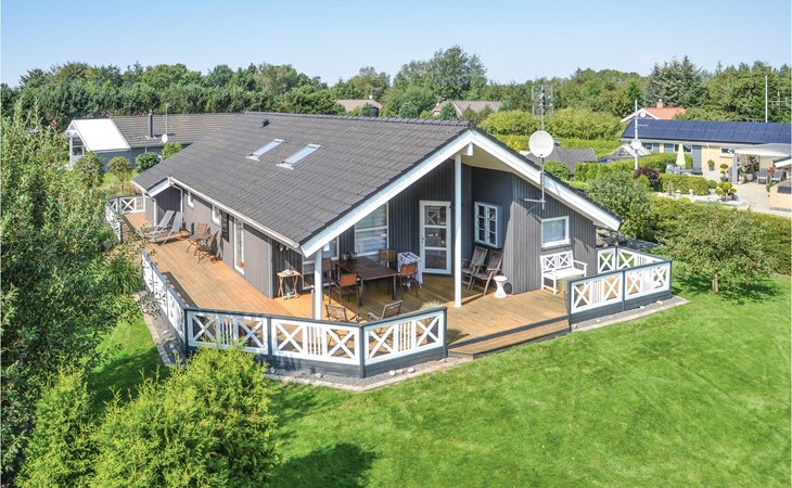 3 bedroom beautiful home in Oksbøl 1