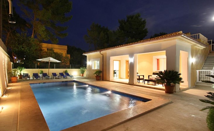 Villa Medina, Cala Sant Vicenç 1