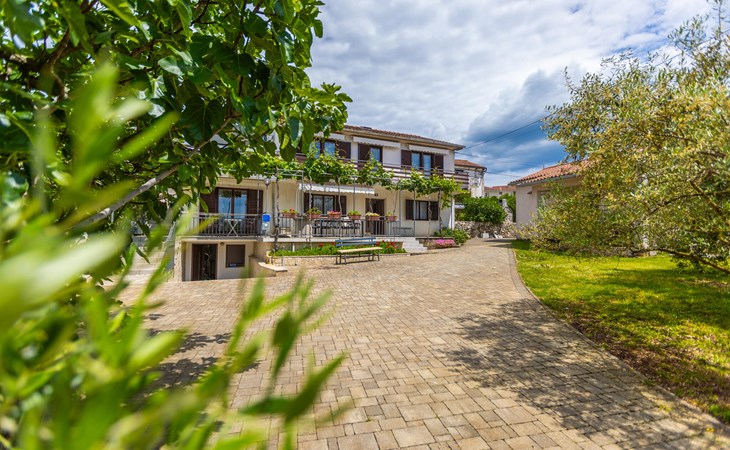 3 bedroom lovely apartment in Malinska 1