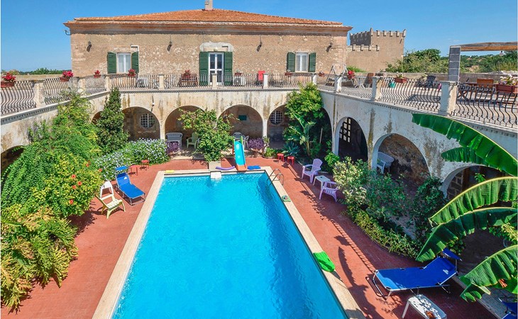 Gorgeous home in Ragusa with kitchen 1