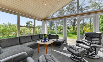 Lovely home in Tarm with WiFi 3