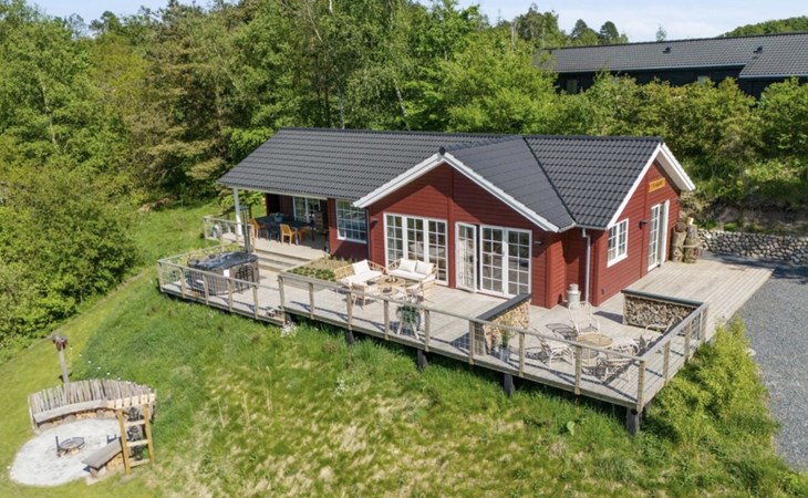 "Blek" - 2.8km from the sea 1