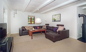 5 bedroom stunning home in Stakroge 2
