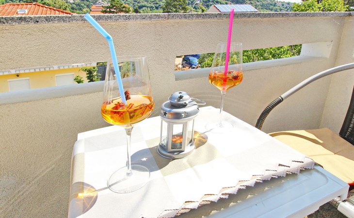 Modern eingerichtete Apartment ideal für junge Paaren im Zentrum von Baska 1