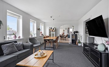 6 bedroom amazing home in Glesborg 3