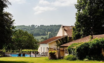 Chateau Prayssac - A kleinschalig vakantiepark met zwembad 3