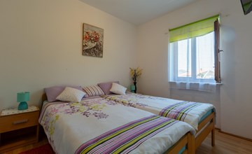 Stunning apartment in Valbandon 3
