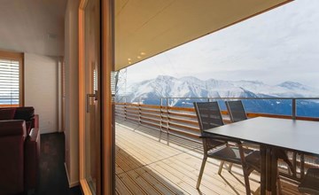 Mehrfamilienhaus Riederhoru A 1. OG Ost 3