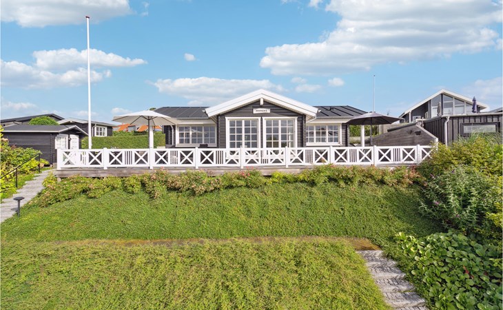 3 bedroom stunning home in Hejls 1