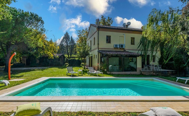 Licht unter den Buchen, Marche Urlaub, privater Pool 1