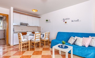 Wohnung mit Balkon und Meerblick 2