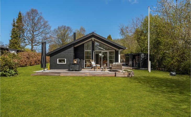 Nice home in Dronningmølle with WiFi 1