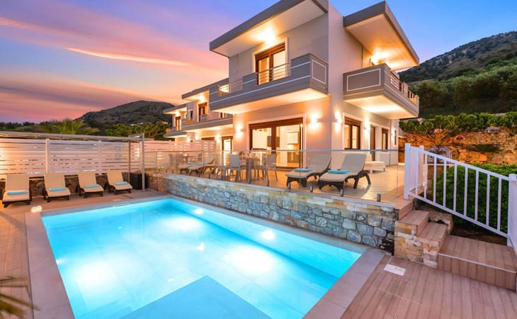 Sunlight Maxima Villa Beheizte Pools 1