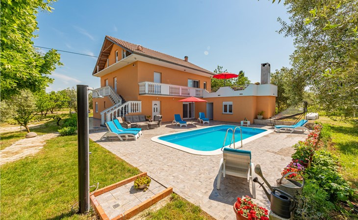 5 bedroom cozy home in Dracevac Ninski 1