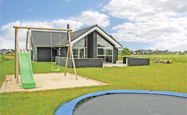 4 bedroom gorgeous home in Haderslev 1