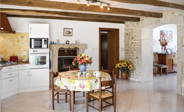 Amazing home in Meslan with kitchen 3