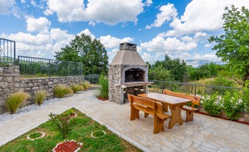 Amazing home in Vrlika with WiFi 3