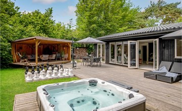 Nice home in Aakirkeby with sauna 2