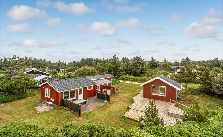 Gorgeous home in Løgstør with kitchen 1