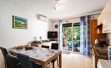 Cozy apartment in Supetar with WiFi 3