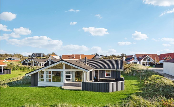 Lovely home in Blokhus with sauna 1