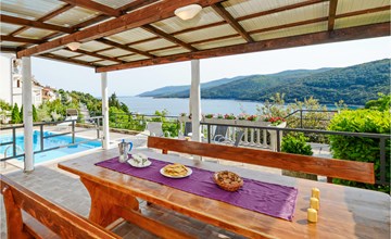 4 bedroom beautiful home in Rabac 2