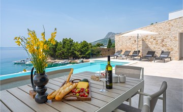 Beautiful home in Omis with kitchen 2