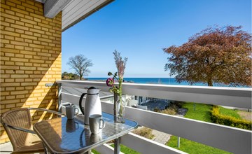 1 bedroom nice apartment in Allinge 2