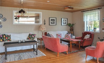 Stunning home in Säffle with lake view 3