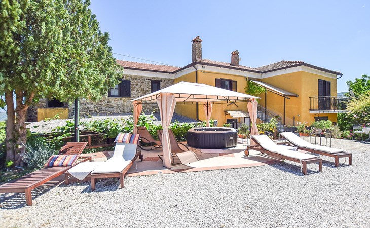 Pet friendly home in Laureana Cilento 1