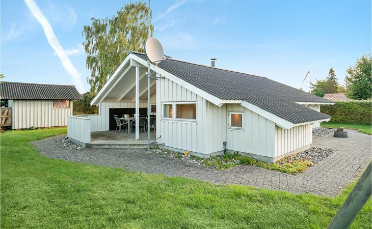 Stunning home in Strøby with WiFi 1