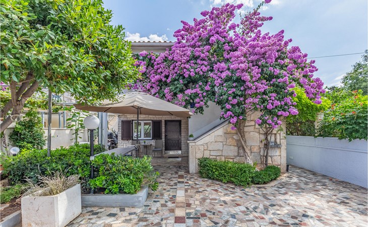 Awesome apartment in Pula with WiFi 1