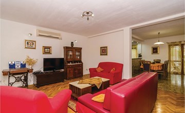 4 bedroom cozy home in Gruda 2