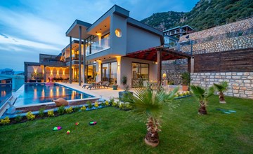 Moderne Luxusvilla mit Meerblick 2