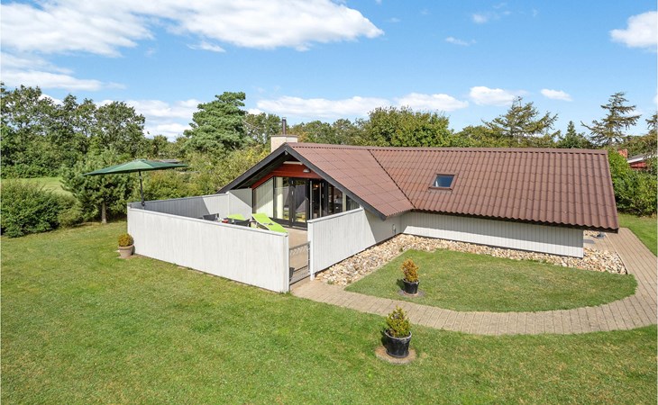 Amazing home in Skjern with kitchen 1