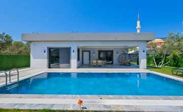 Villa in der Natur 3